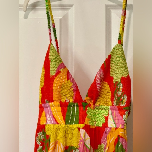 Brand New W/O Tag
FARM Rio Floral Maxi Dress 
Size- XL
Color-Yellow/Orange/Green - Picture 5 of 9